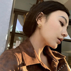 Chain Winding C Shape Earring