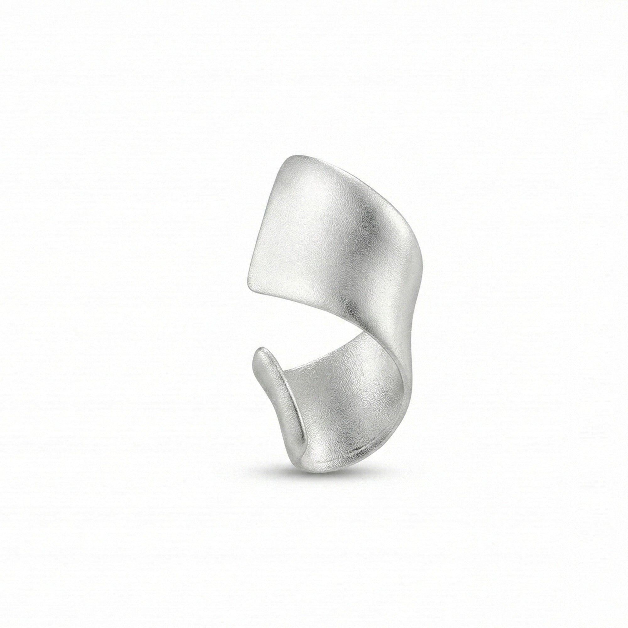 Soft Arc No-Pierce Ear Cuff