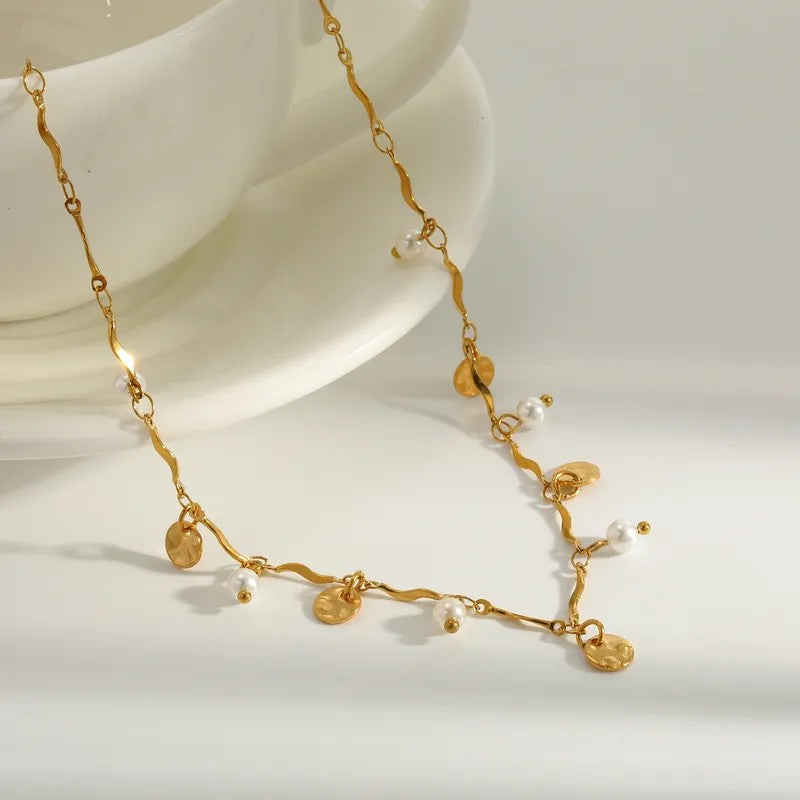 Elegant Pearl Dangle Coin Necklace