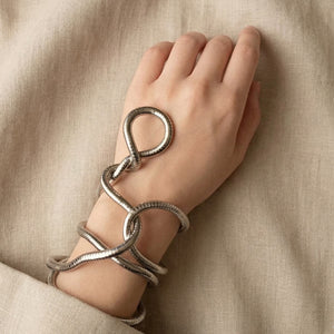 Malleable Cobra Chain Wrap
