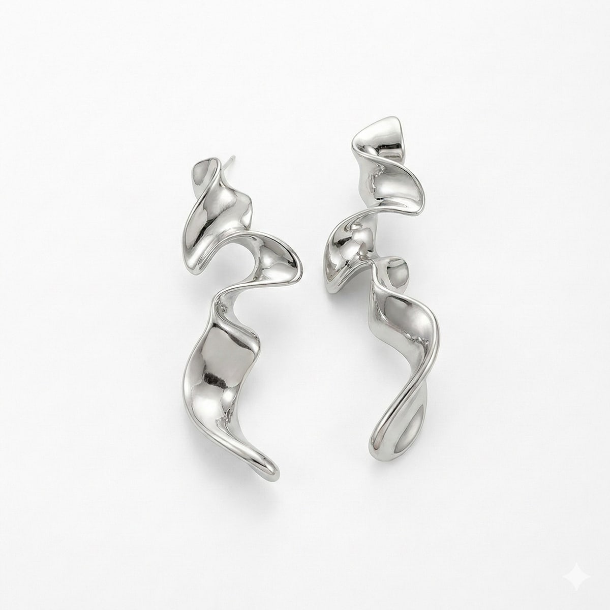 Silver Serpentine earring