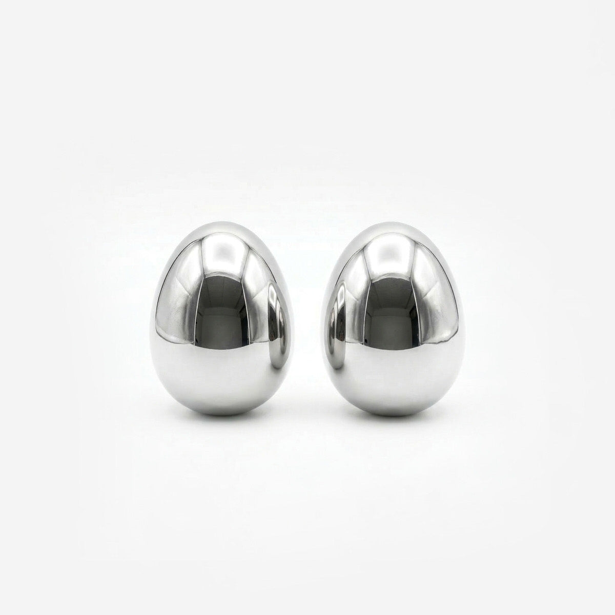 Liquid Chrome Stud